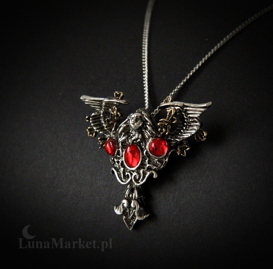 amulet ochronny gotycki anioł bizuteria goth